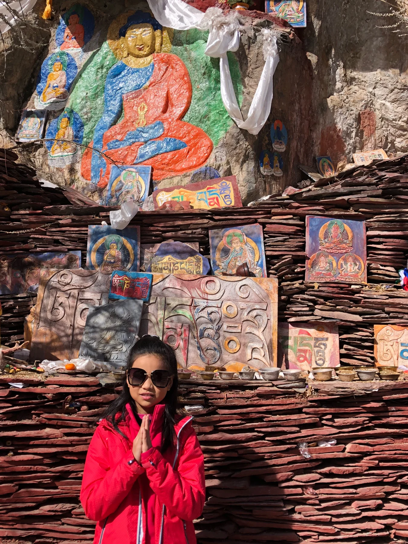 A moment among colour and stone